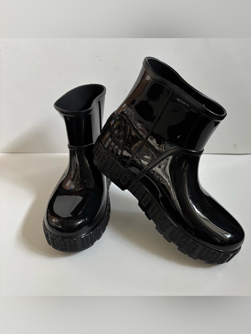 UGG Drizlita Waterproof Boots Black Size 8